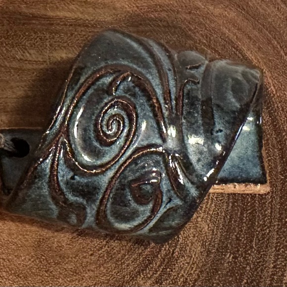 (4) Pottery Napkin Rings - Picture 7 of 7